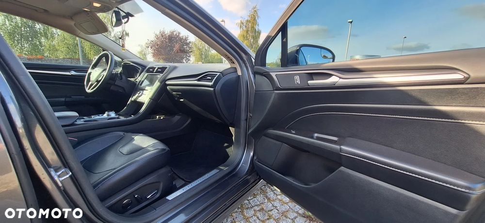 Ford Fusion - 20