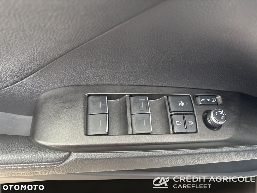 Toyota Camry 2.5 Hybrid Prestige CVT - 23