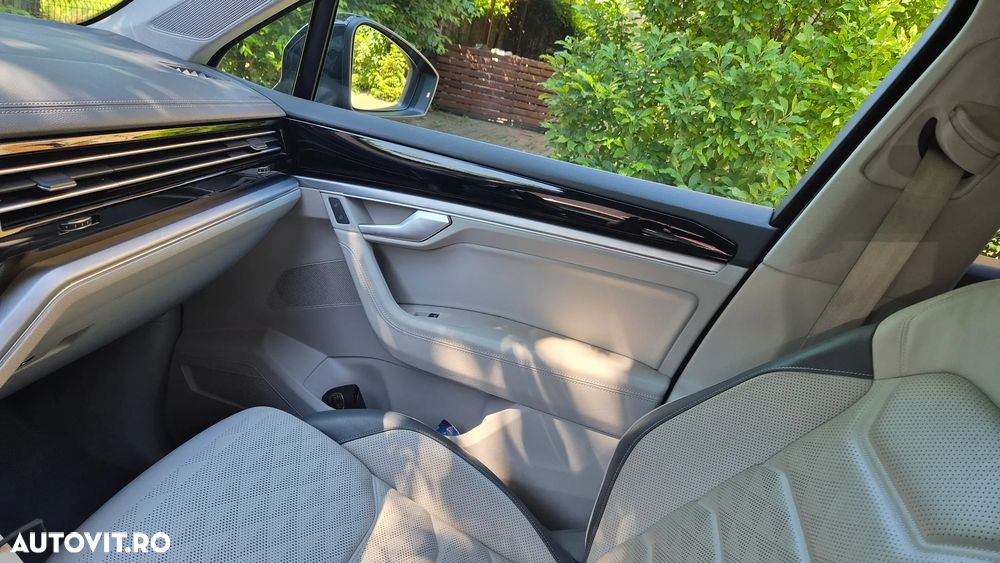 Volkswagen Touareg V6 TDI Elegance - 33
