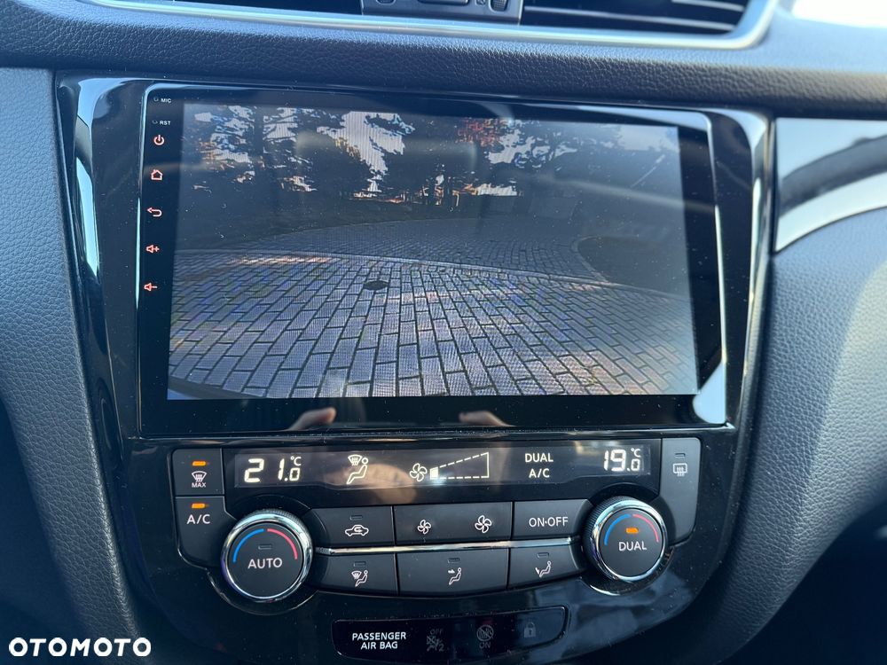 Nissan Qashqai 1.6 dCi Xtronic TEKNA+ - 17