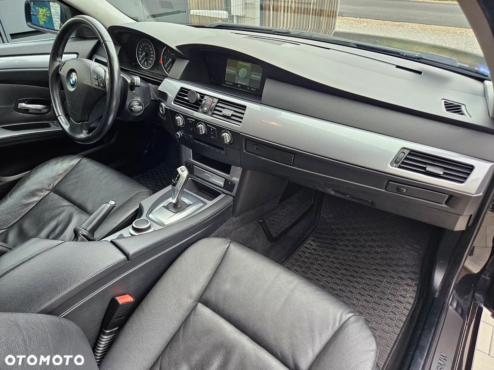 BMW Seria 5 525xd - 10