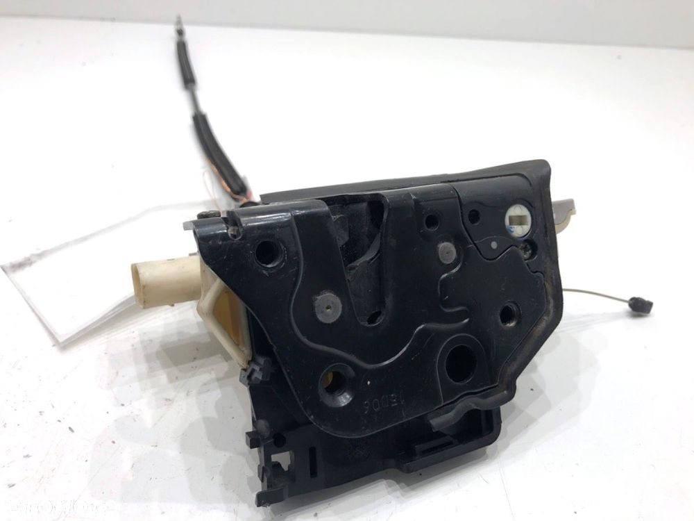 ZAMEK DRZWI PRAWY PRZÓD  SEAT ALTEA (5P1) 2004 - 2022 1.6 LPG 75 kW [102 KM] Benzyna / gaz - 1