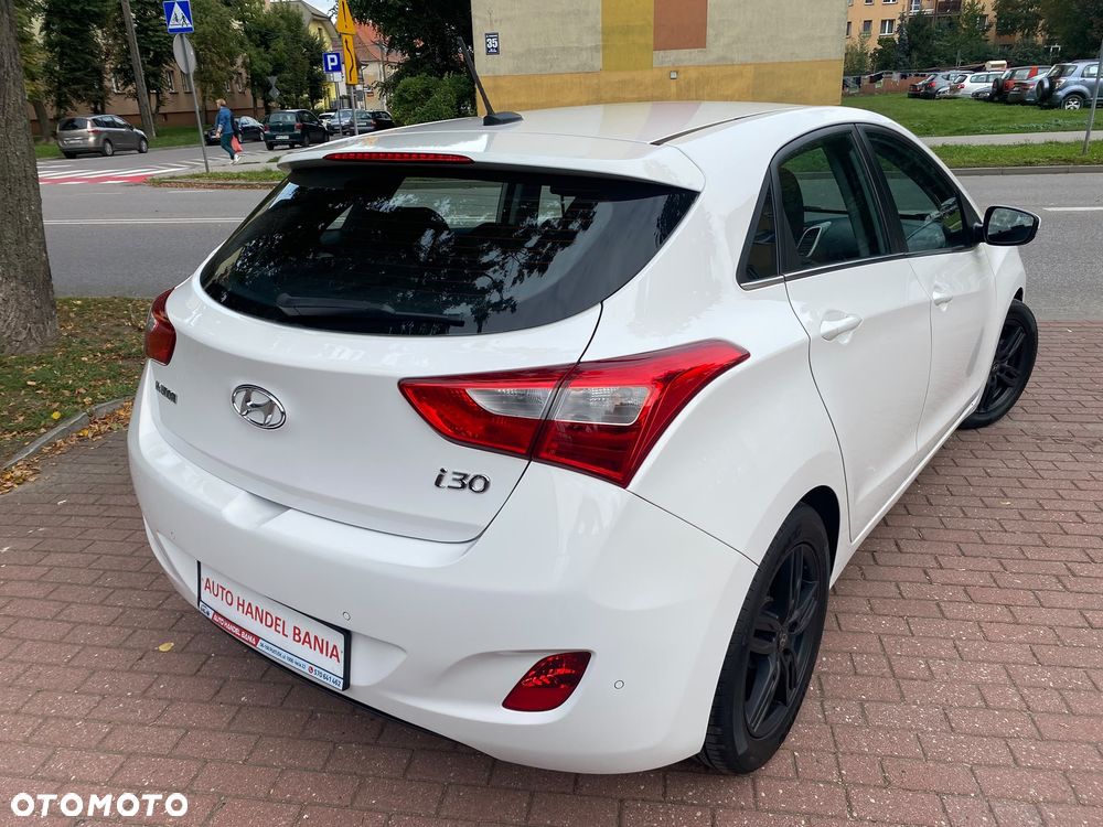 Hyundai i30 1.6 Trend - 11