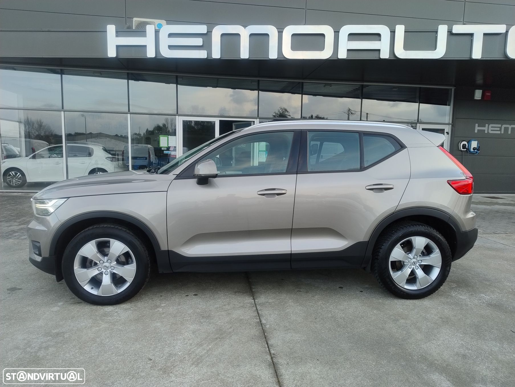 Volvo XC 40 2.0 D3 Momentum - 11