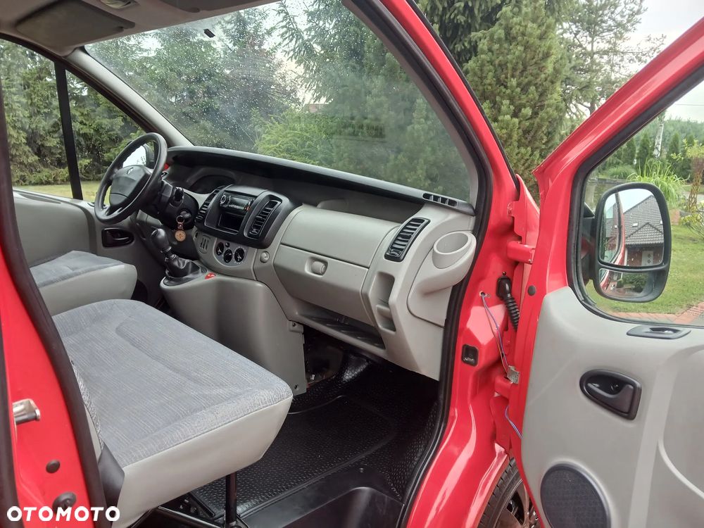 Renault TRAFIC - 9