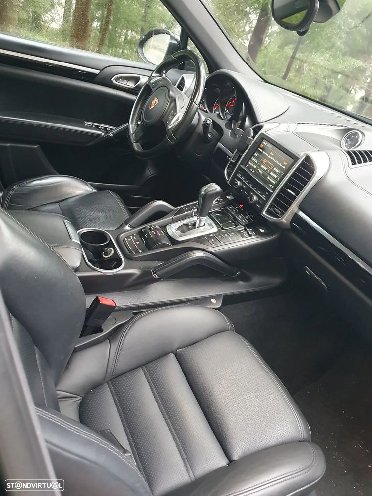 Porsche Cayenne Platinum Edition - 8