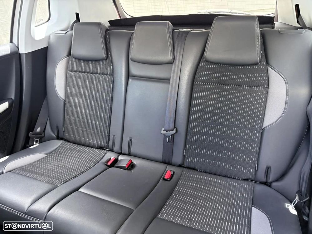 Peugeot 2008 1.6 e-HDi Allure - 53