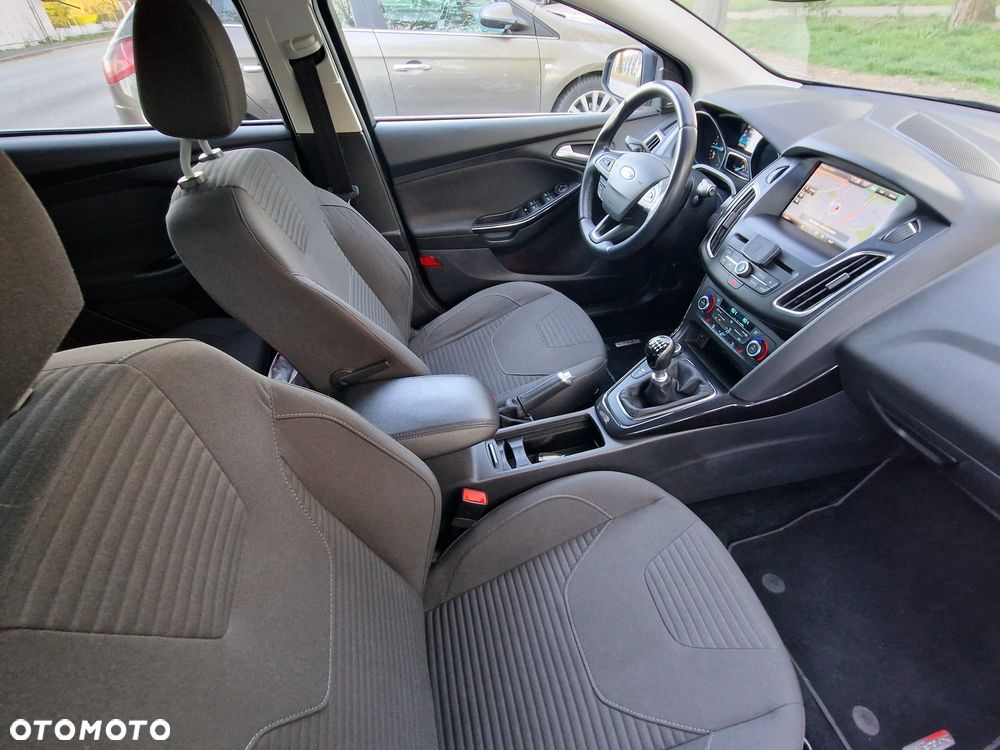 Ford Focus SW 2.0 TDCi Titanium ASS - 14