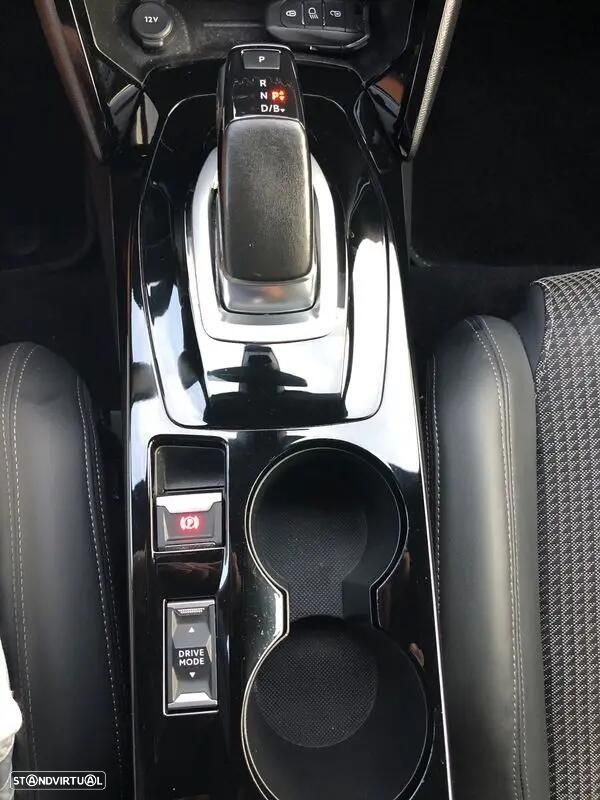 Peugeot e-2008 GT+ - 26