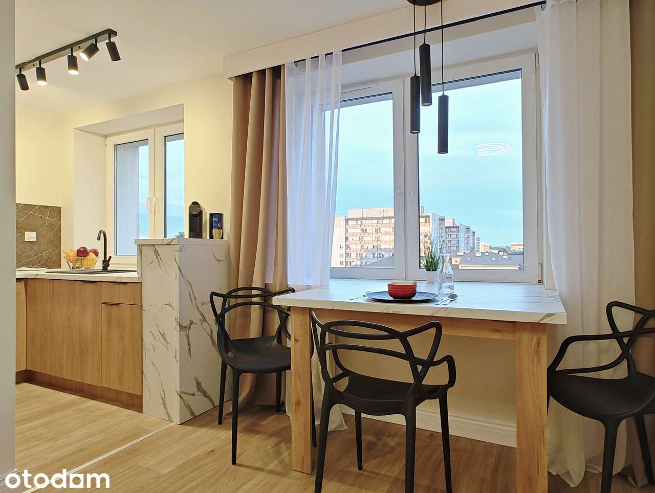 Widokowe mieszkanie 44,4m2 w centrum Radomia,winda,klimatyzacja,balkon