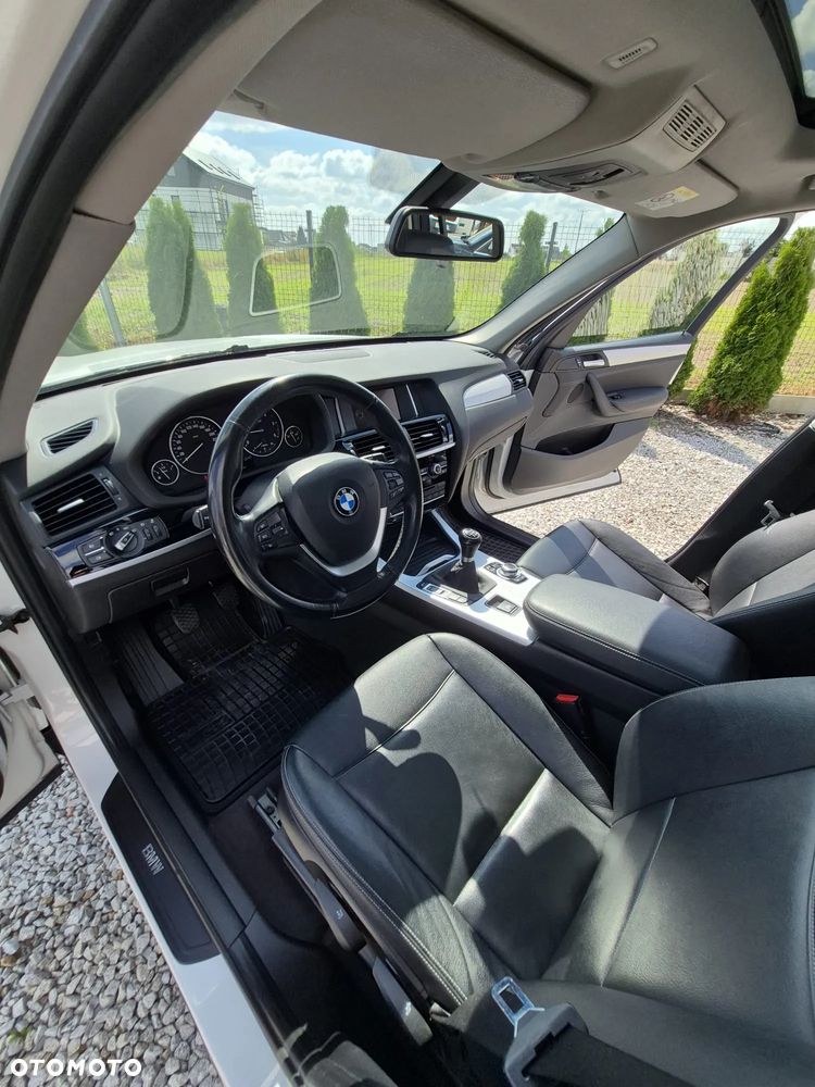 BMW X1 xDrive18d Sport Line - 30