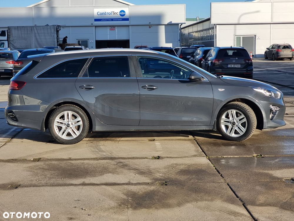 Kia Ceed 1.6 CRDi SCR M - 4