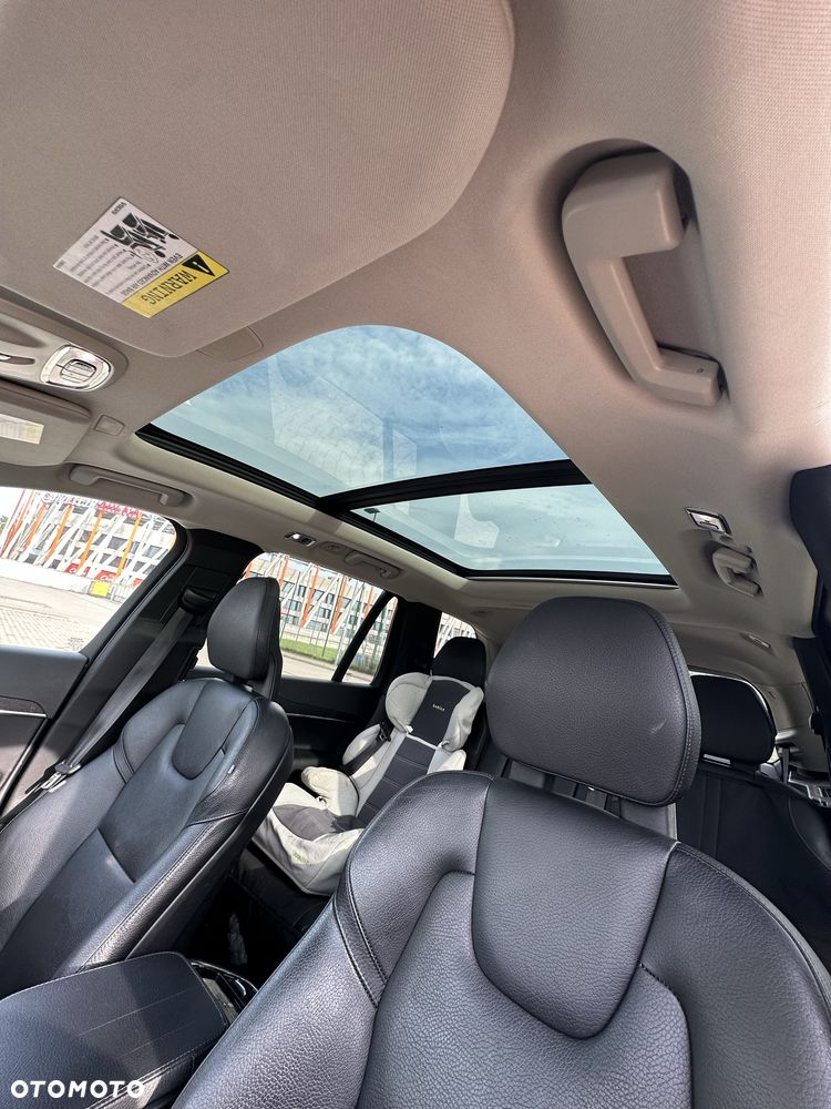 Volvo XC 90 - 7