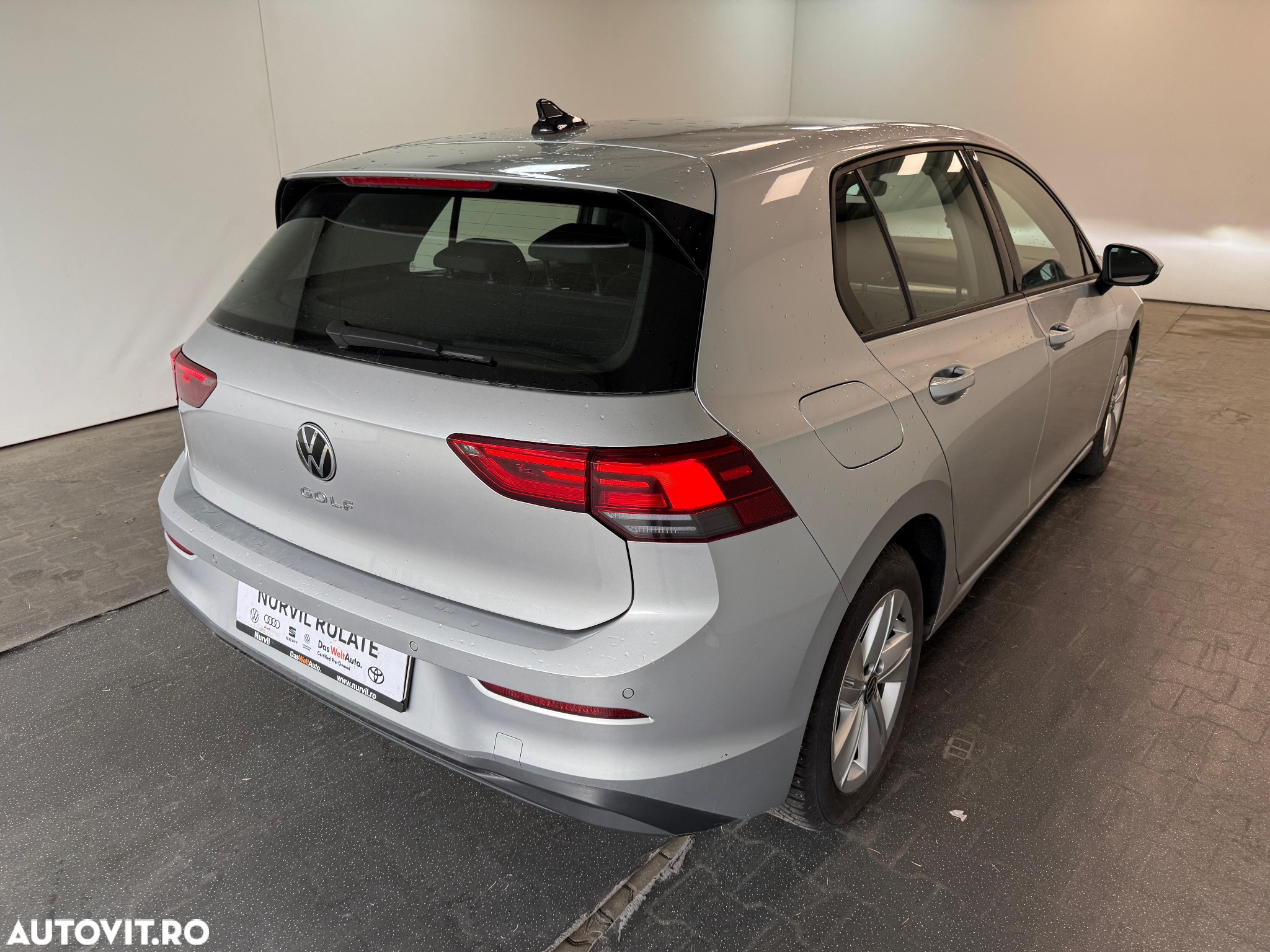 Volkswagen Golf 1.0 TSI Life - 2