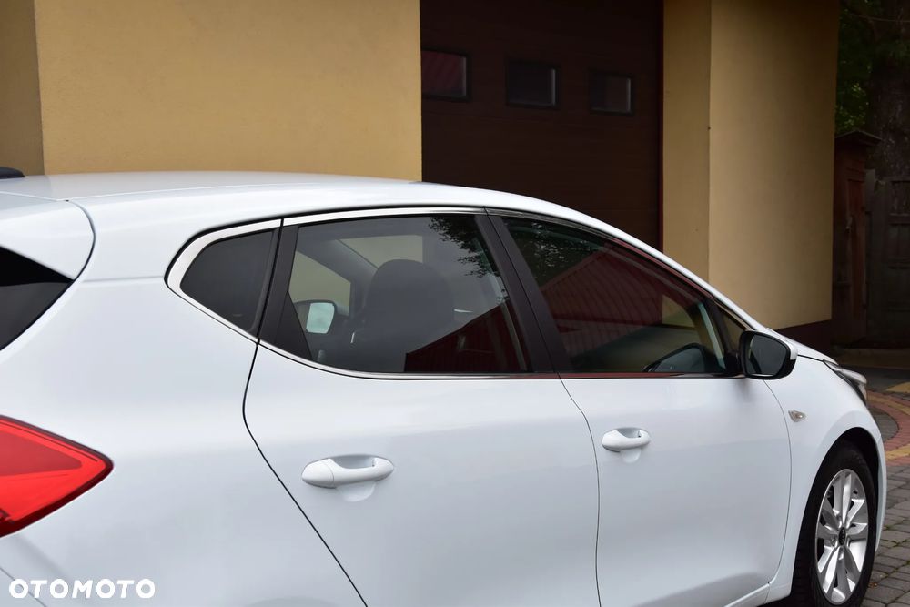 Kia Ceed 1.4 CVVT Dream-Team Edition - 14