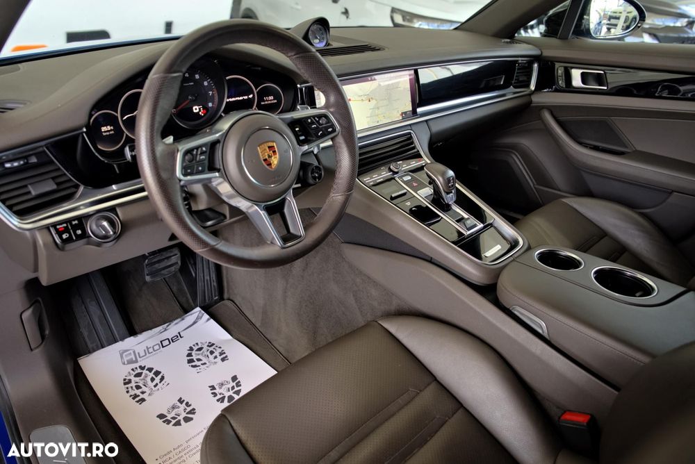 Porsche Panamera 4 - 14