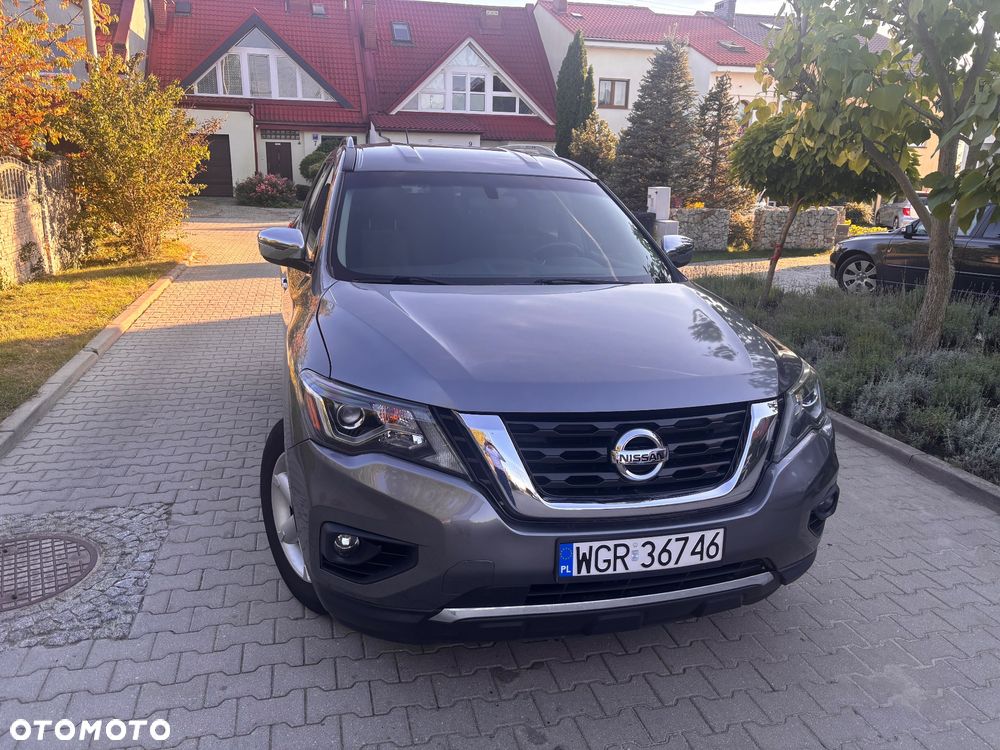 Nissan Pathfinder - 3