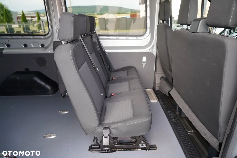 Ford TRANSIT / 6 miejsc / BRYGADÓWAKA  + Najazd na wózek / Dla osób niepełnosprawnych / 2021 / PO KONTRAKCIE SERWISOWYM - 18