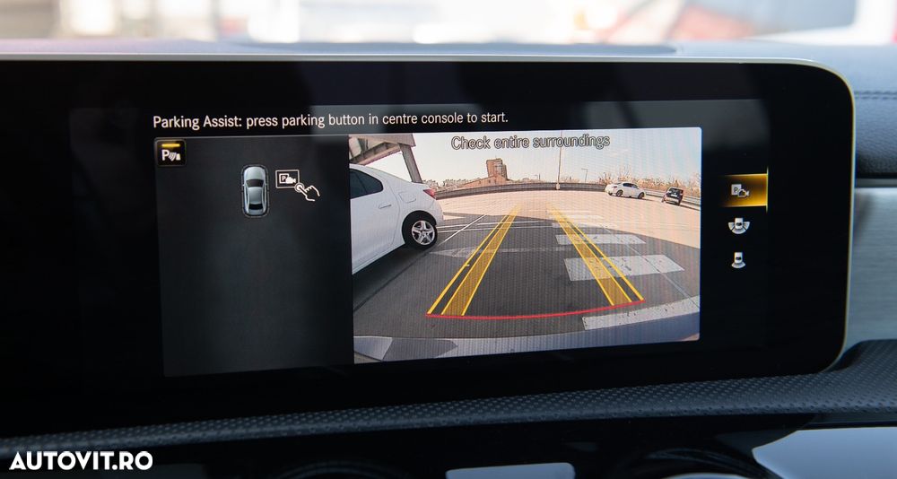 Mercedes-Benz A 220 4Matic 7G-DCT AMG Line - 29