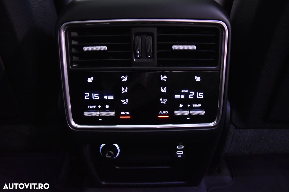 Porsche Cayenne Coupe - 24