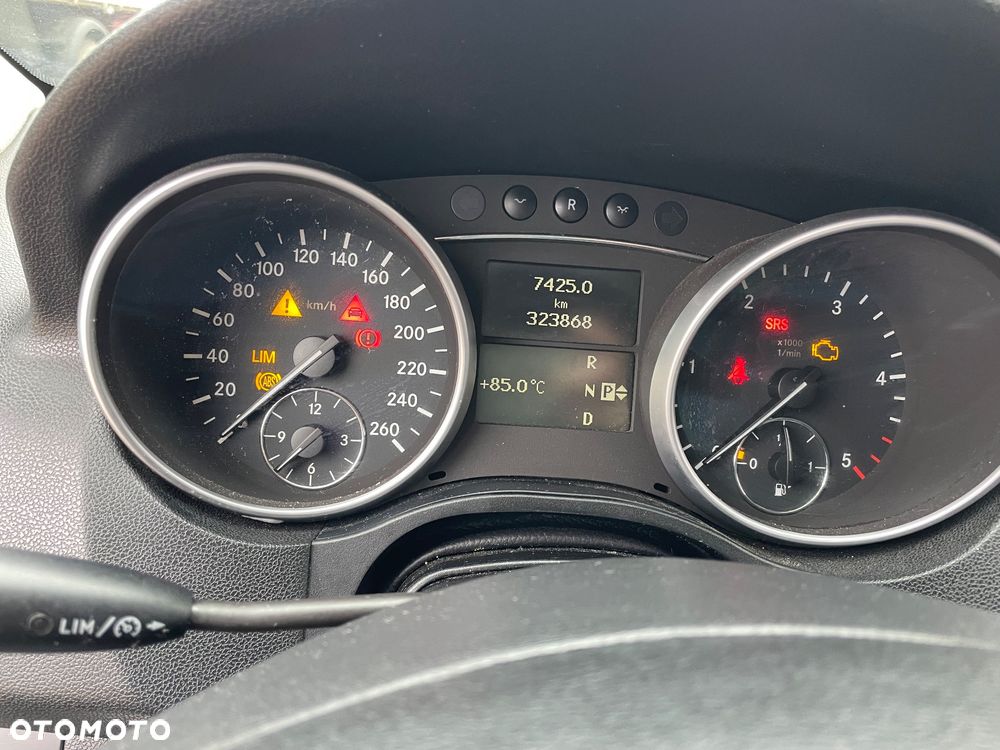 Mercedes-Benz ML - 22