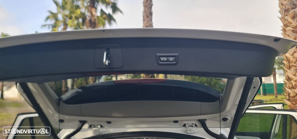 BMW X1 18 d sDrive Auto - 37