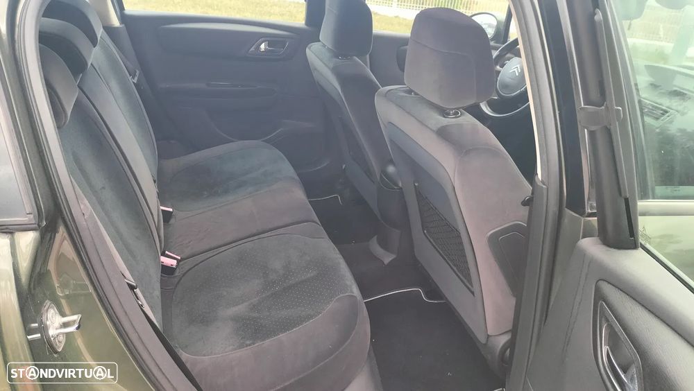 Citroën C4 1.6 HDi 110 Exclusive - 12