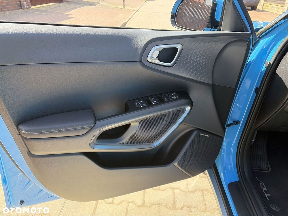 Kia Soul 64kWh L - 10