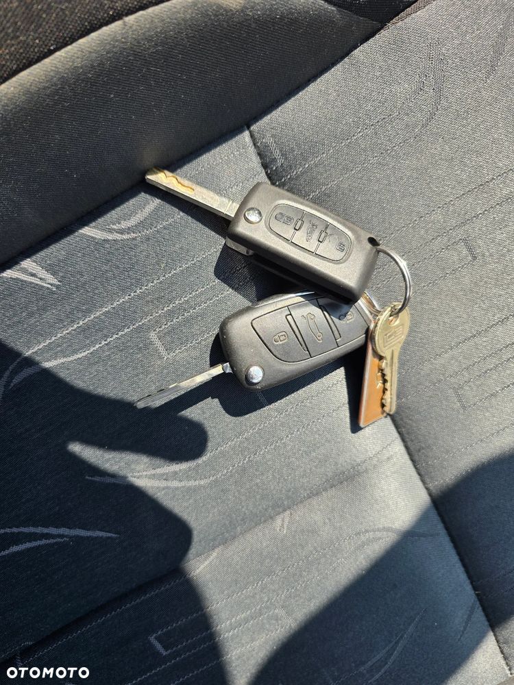 Citroën C4 1.6 HDi Exclusive - 13