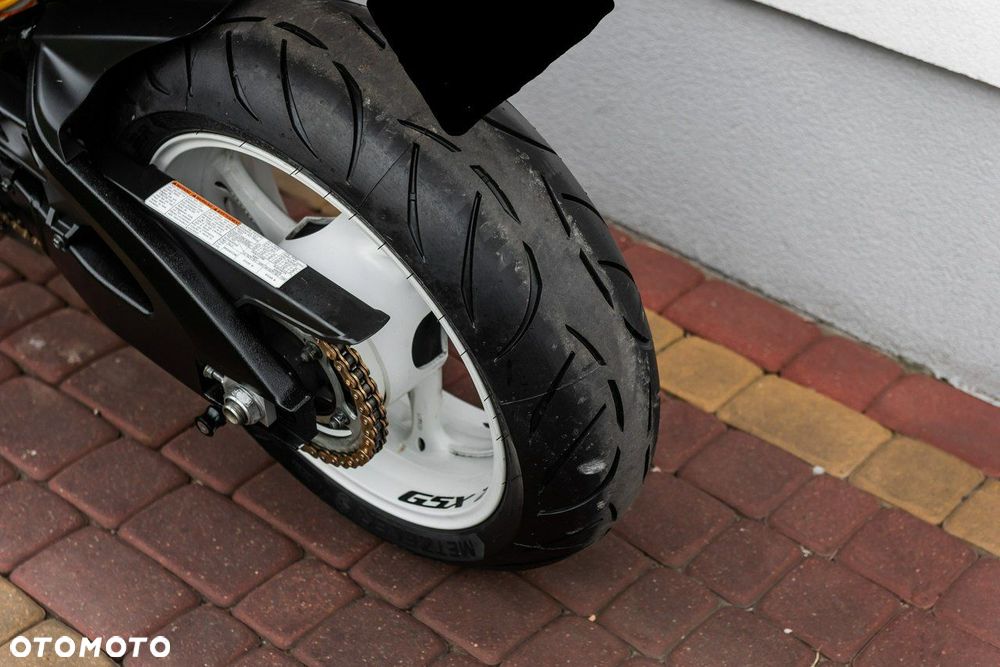 Suzuki GSX-R - 8