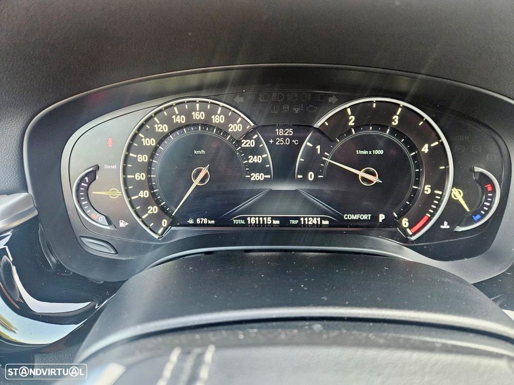 BMW 520 d Line Luxury Auto - 2