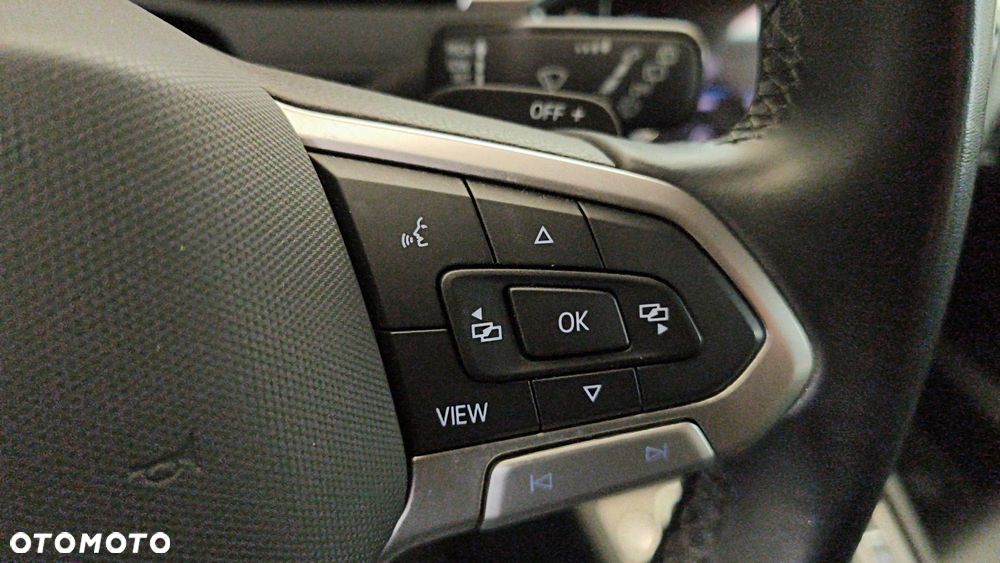 Volkswagen Passat - 22