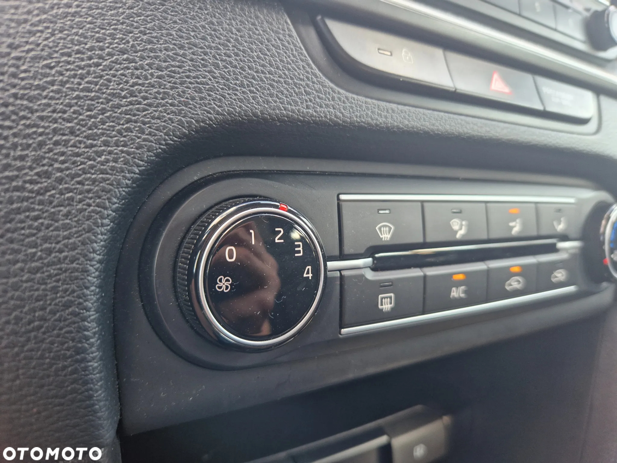 Kia Ceed 1.6 CRDi SCR M - 25