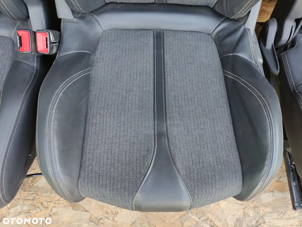 FOTELE KANAPY PEUGEOT 5008 II GT - 4