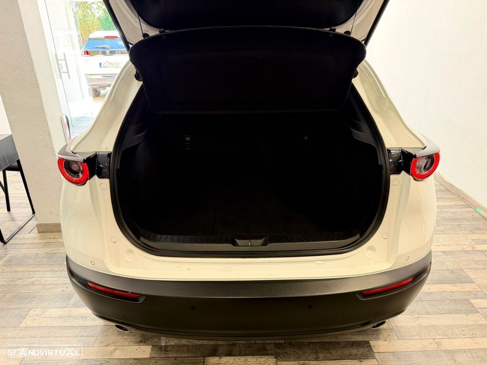 Mazda CX-30 2.0 Sky-G Evolve AT i-Active+Sport - 24