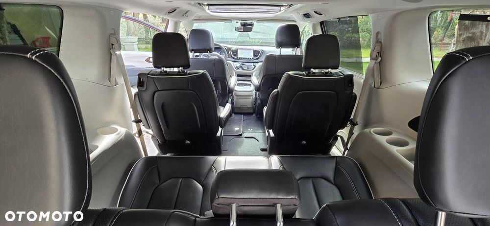 Chrysler Pacifica - 9