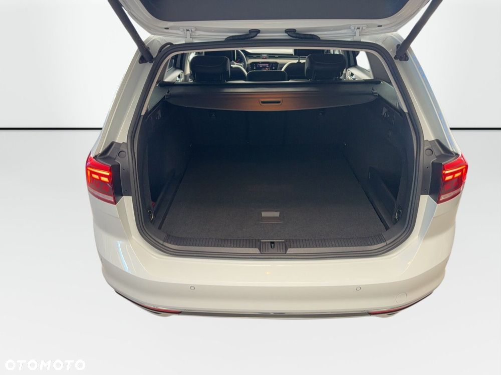 Volkswagen Passat Variant - 16