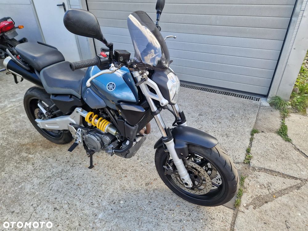 Yamaha MT - 2