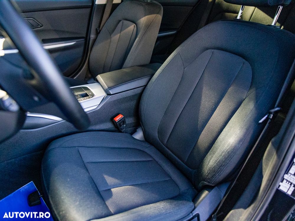 BMW Seria 3 320i AT - 20