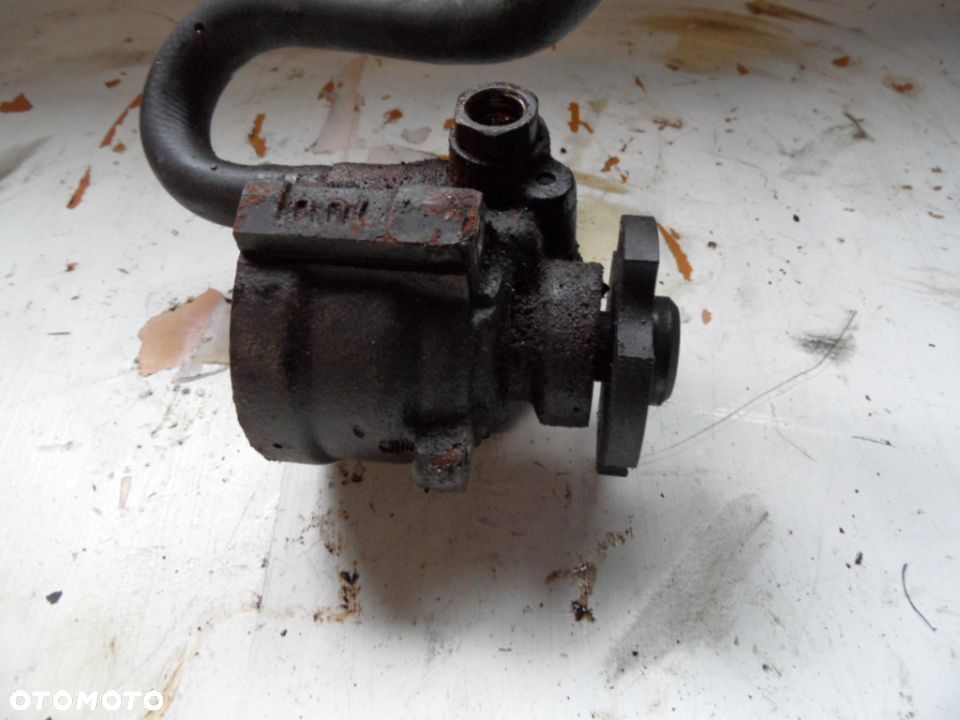 POMPA WSPOMAGANIA LAGUNA II 3.0 V6 - 4
