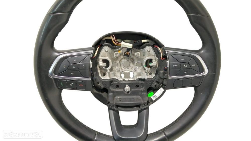 VOLANTE FIAT II TIPO 357 HATCHBACK - 3