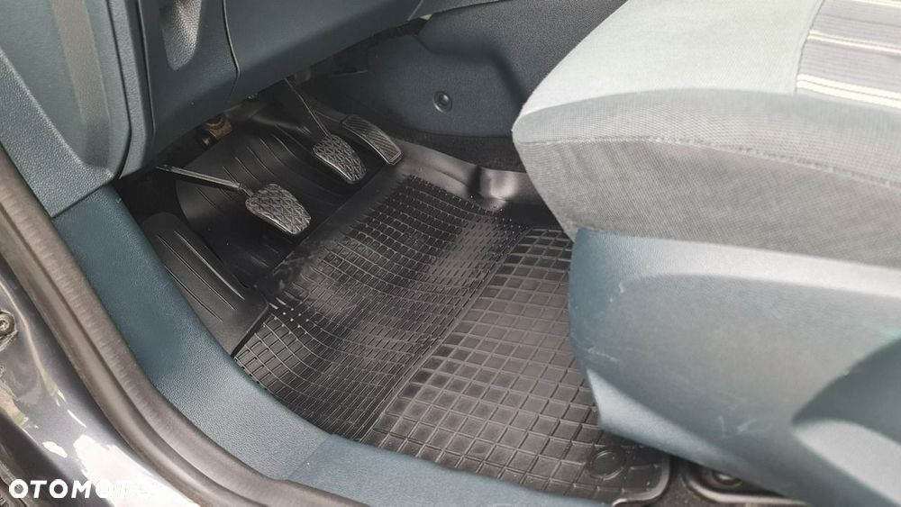 Ford Fiesta - 15