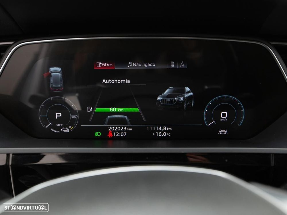 Audi e-tron - 25