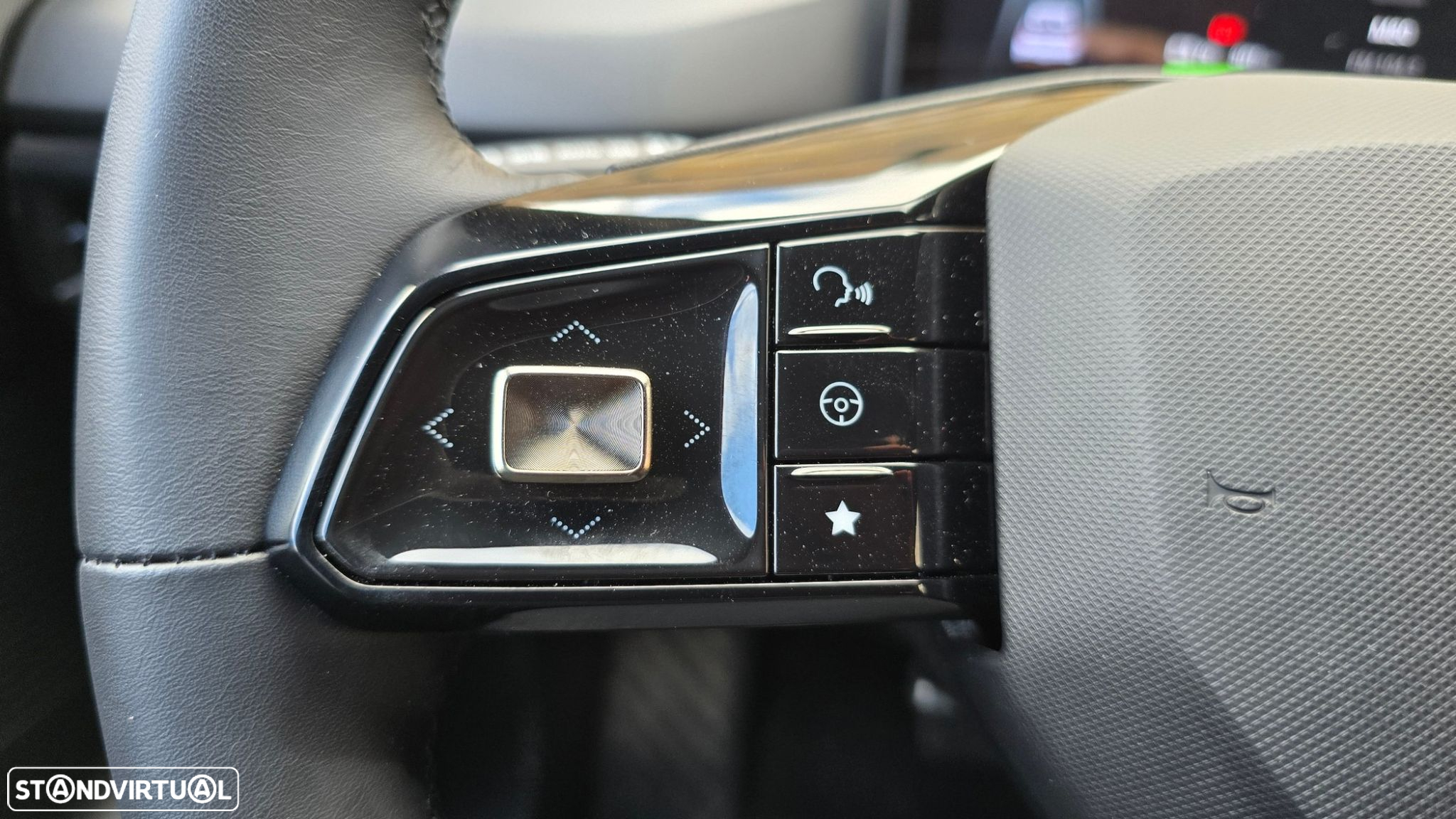 MG MG4 64 kWh Luxury - 15