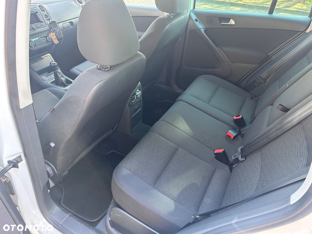 Volkswagen Tiguan 2.0 TDI DPF BlueMotion Technology Exclusive - 10