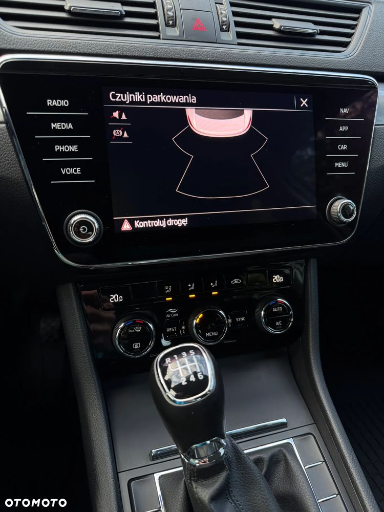 Skoda Superb 2.0 TDI SCR Ambition - 19