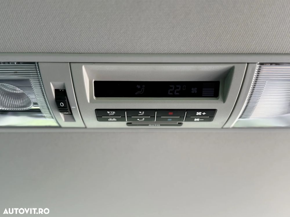 Volkswagen Caravelle T6 2.0 TDI KR Comfortline DSG - 23