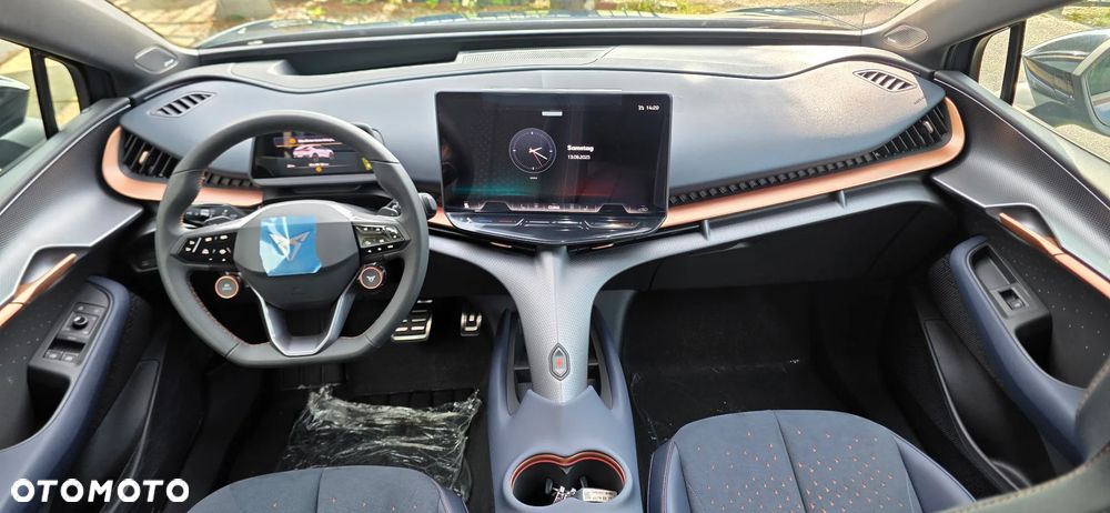 Cupra Tavascan - 11