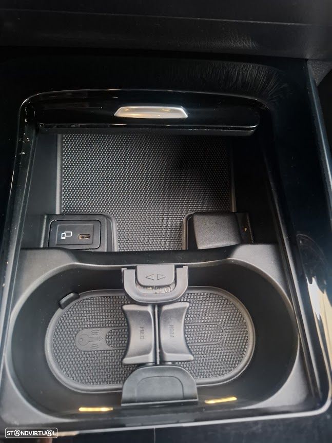 Mercedes-Benz GLA 250 e 8G-DCT AMG Line - 29