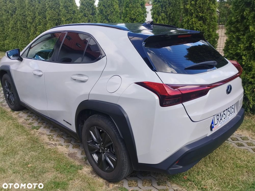 Lexus UX 250h Elegance 2WD - 4